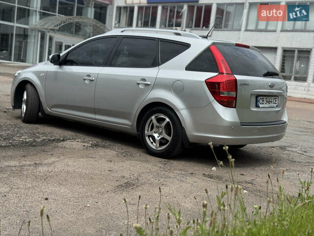 Серый Киа Сид, объемом двигателя 1.58 л и пробегом 181 тыс. км за 6900 $, фото 2 на Automoto.ua