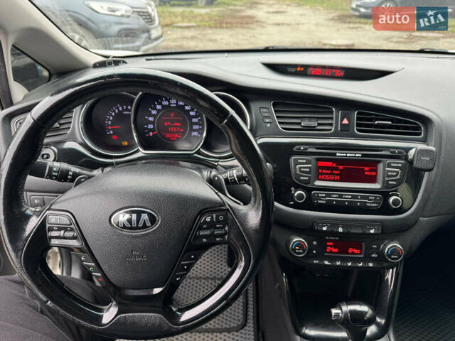 Сірий Кіа Сід, об'ємом двигуна 1.6 л та пробігом 248 тис. км за 9800 $, фото 2 на Automoto.ua