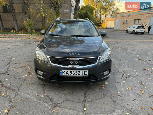 Серый Киа Сид, объемом двигателя 1.4 л и пробегом 188 тыс. км за 6500 $, фото 1 на Automoto.ua