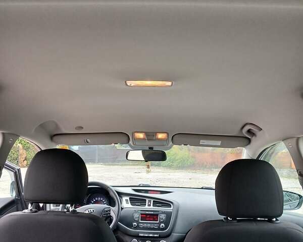 Серый Киа Сид, объемом двигателя 1.6 л и пробегом 270 тыс. км за 9299 $, фото 13 на Automoto.ua