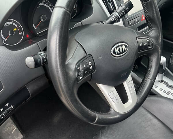 Серый Киа Сид, объемом двигателя 1.6 л и пробегом 260 тыс. км за 7500 $, фото 16 на Automoto.ua
