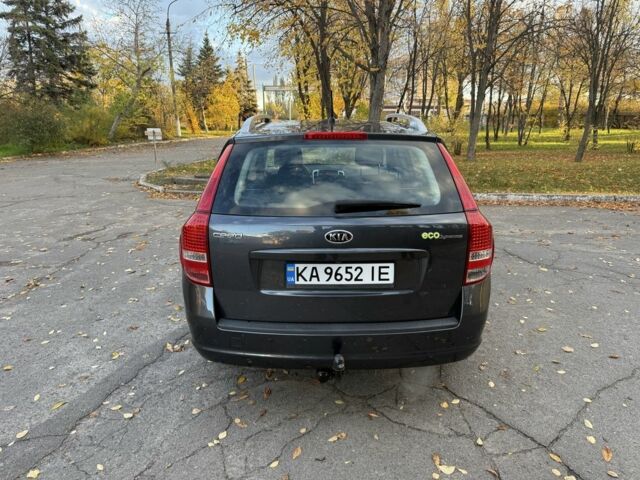 Серый Киа Сид, объемом двигателя 1.4 л и пробегом 190 тыс. км за 6500 $, фото 4 на Automoto.ua