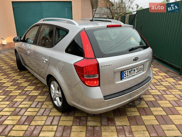Серый Киа Сид, объемом двигателя 1.6 л и пробегом 207 тыс. км за 7450 $, фото 12 на Automoto.ua