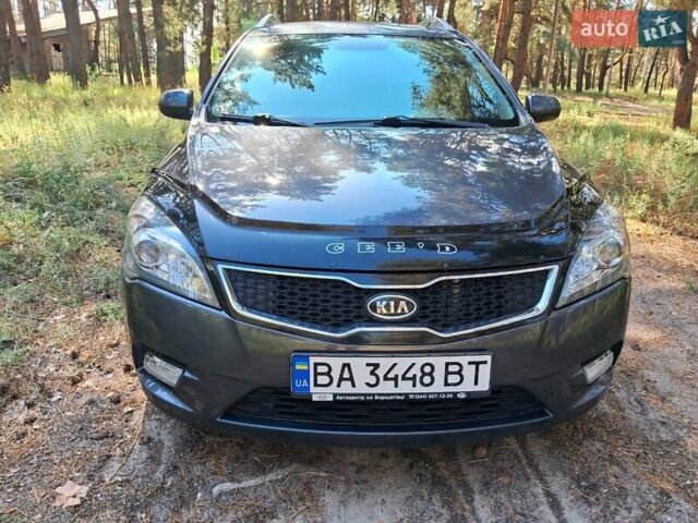 Сірий Кіа Сід, об'ємом двигуна 1.6 л та пробігом 140 тис. км за 8950 $, фото 2 на Automoto.ua