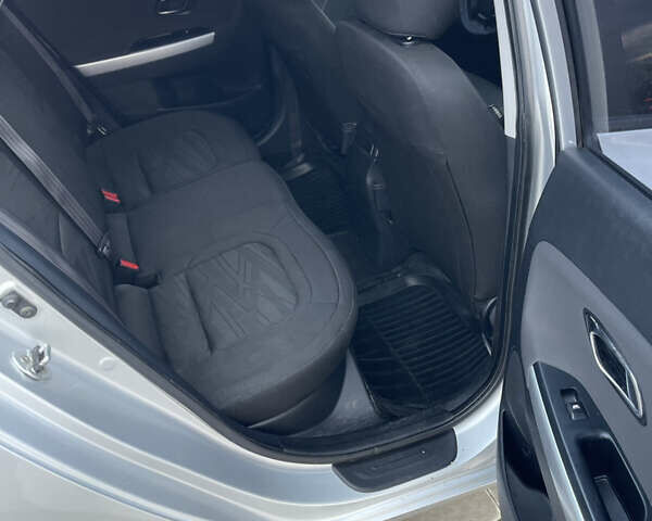 Серый Киа Сид, объемом двигателя 1.58 л и пробегом 230 тыс. км за 8800 $, фото 23 на Automoto.ua