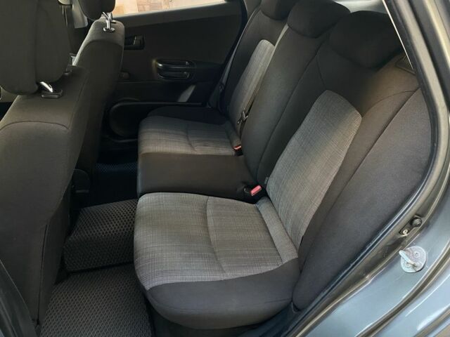 Серый Киа Сид, объемом двигателя 1.6 л и пробегом 189 тыс. км за 6300 $, фото 12 на Automoto.ua