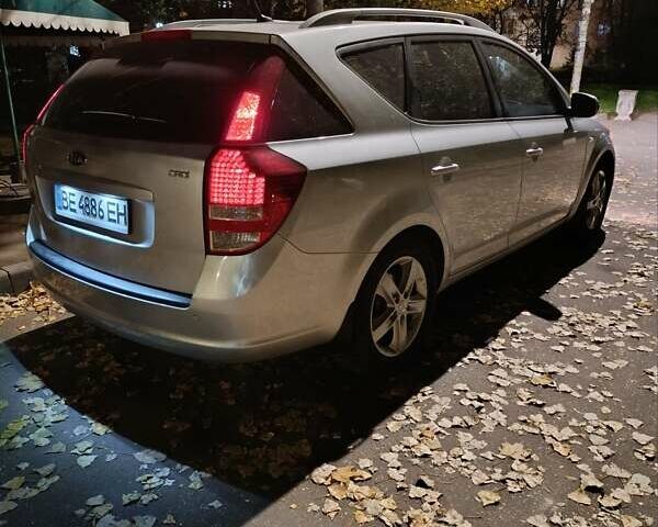 Серый Киа Сид, объемом двигателя 1.58 л и пробегом 270 тыс. км за 7200 $, фото 4 на Automoto.ua