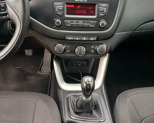 Серый Киа Сид, объемом двигателя 1.6 л и пробегом 270 тыс. км за 9500 $, фото 14 на Automoto.ua