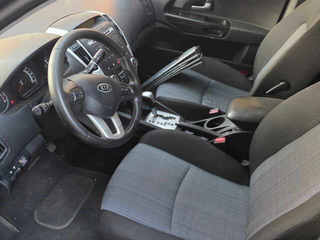 Сірий Кіа Сід, об'ємом двигуна 1.6 л та пробігом 130 тис. км за 6100 $, фото 5 на Automoto.ua