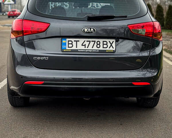 Серый Киа Сид, объемом двигателя 1.59 л и пробегом 160 тыс. км за 10999 $, фото 10 на Automoto.ua