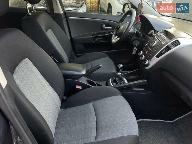 Кіа Сід 2012 у Дніпро (Дніпропетровську) на Automoto.ua Сірий Кіа Сід, об'ємом двигуна 1.6 л та пробігом 240 тис. км за 7600 $, фото 15 на Automoto.ua