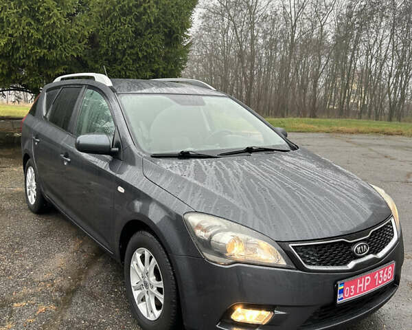 Сірий Кіа Сід, об'ємом двигуна 1.6 л та пробігом 244 тис. км за 7299 $, фото 7 на Automoto.ua