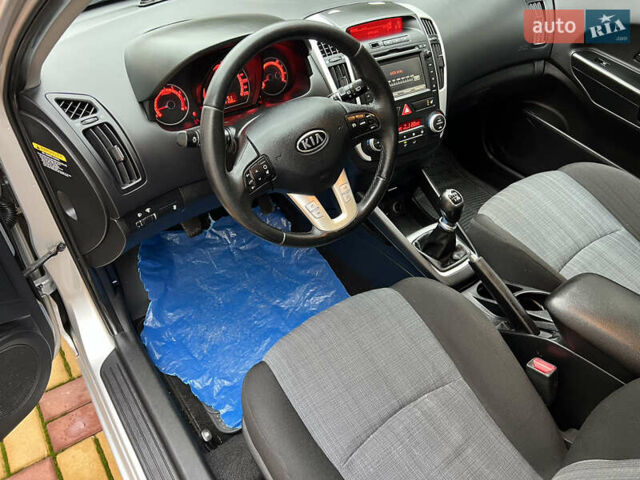Серый Киа Сид, объемом двигателя 1.6 л и пробегом 207 тыс. км за 7450 $, фото 22 на Automoto.ua