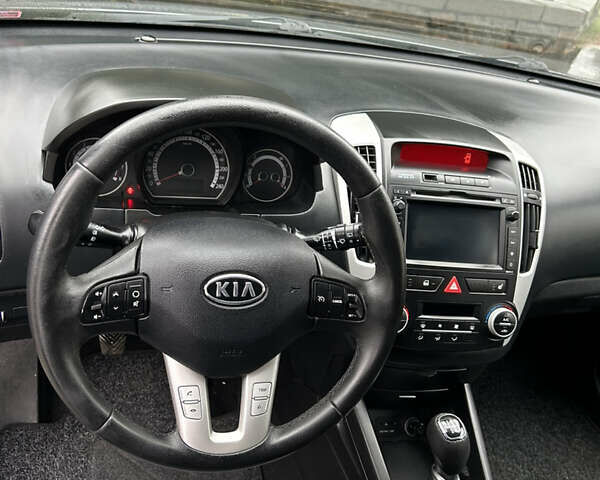 Сірий Кіа Сід, об'ємом двигуна 1.6 л та пробігом 244 тис. км за 7299 $, фото 42 на Automoto.ua