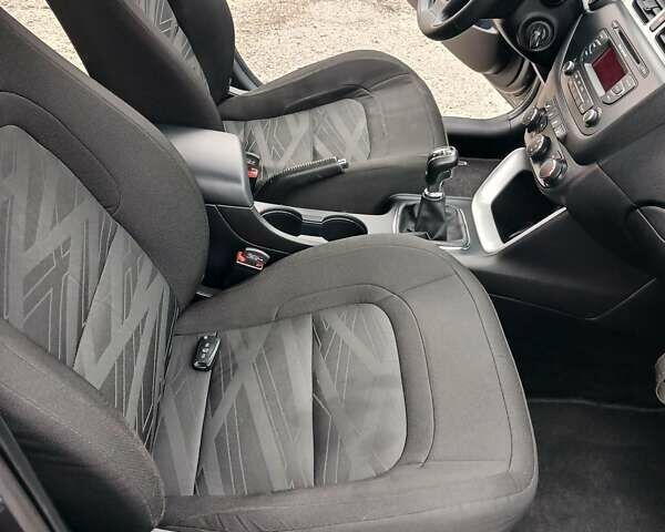 Серый Киа Сид, объемом двигателя 1.6 л и пробегом 270 тыс. км за 9500 $, фото 12 на Automoto.ua