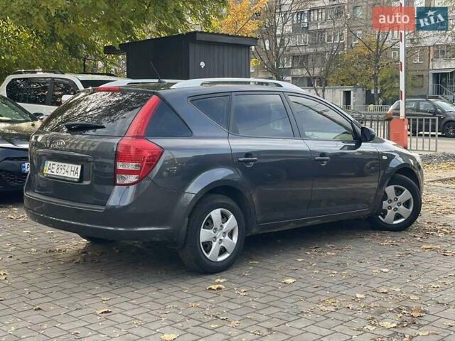 Сірий Кіа Сід, об'ємом двигуна 1.6 л та пробігом 240 тис. км за 6800 $, фото 3 на Automoto.ua