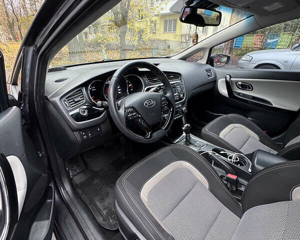 Сірий Кіа Сід, об'ємом двигуна 1.59 л та пробігом 160 тис. км за 9700 $, фото 3 на Automoto.ua