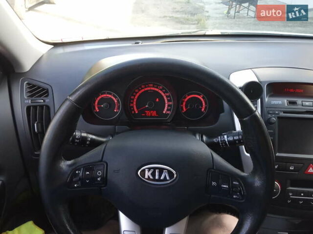 Серый Киа Сид, объемом двигателя 1.59 л и пробегом 160 тыс. км за 7300 $, фото 4 на Automoto.ua