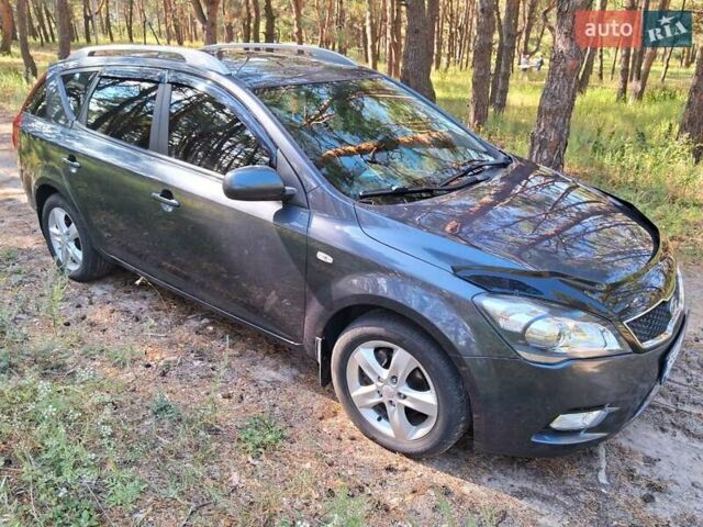Сірий Кіа Сід, об'ємом двигуна 1.6 л та пробігом 140 тис. км за 8950 $, фото 6 на Automoto.ua