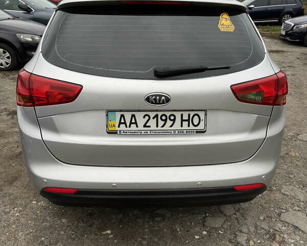 Сірий Кіа Сід, об'ємом двигуна 1.6 л та пробігом 248 тис. км за 9800 $, фото 5 на Automoto.ua