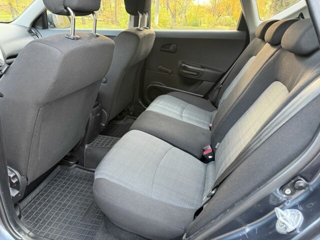 Серый Киа Сид, объемом двигателя 1.4 л и пробегом 190 тыс. км за 6500 $, фото 11 на Automoto.ua