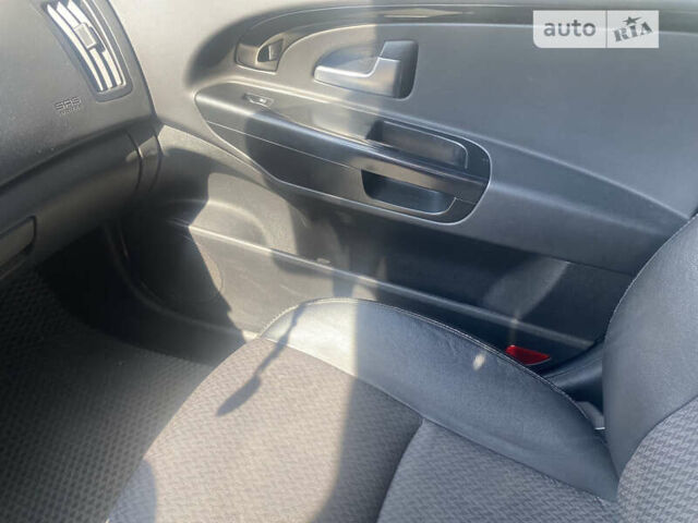Серый Киа Сид, объемом двигателя 1.58 л и пробегом 203 тыс. км за 7100 $, фото 12 на Automoto.ua
