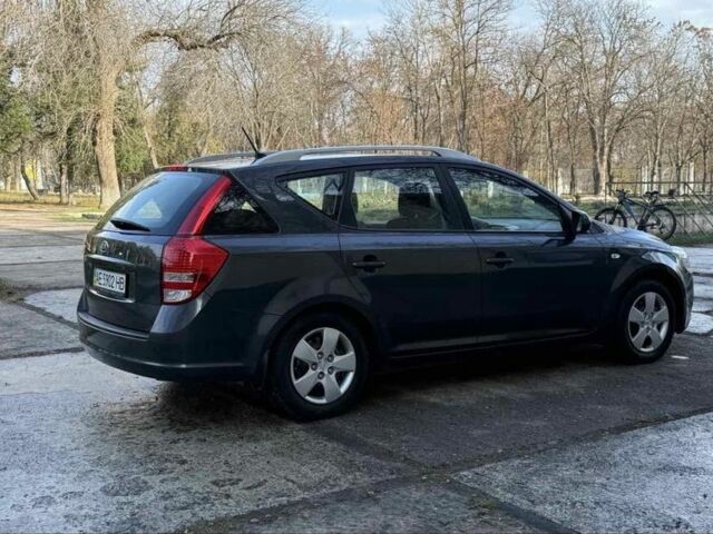 Серый Киа Сид, объемом двигателя 1.6 л и пробегом 48 тыс. км за 8300 $, фото 9 на Automoto.ua