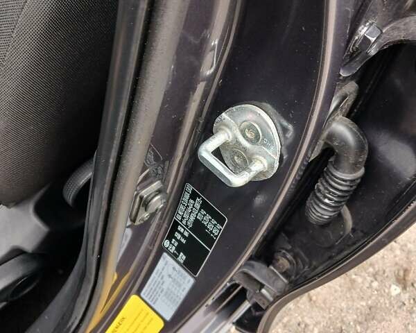 Серый Киа Сид, объемом двигателя 1.6 л и пробегом 270 тыс. км за 9500 $, фото 17 на Automoto.ua