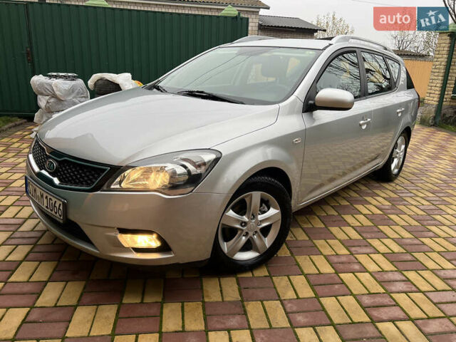 Серый Киа Сид, объемом двигателя 1.6 л и пробегом 207 тыс. км за 7450 $, фото 13 на Automoto.ua