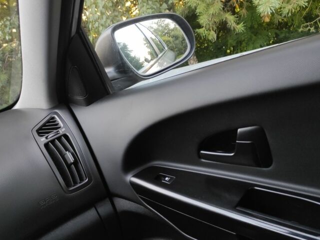 Сірий Кіа Сід, об'ємом двигуна 0 л та пробігом 269 тис. км за 6500 $, фото 4 на Automoto.ua