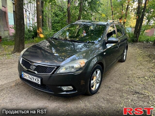 Сірий Кіа Сід, об'ємом двигуна 1.6 л та пробігом 260 тис. км за 6900 $, фото 2 на Automoto.ua