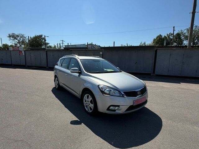 Серый Киа Сид, объемом двигателя 1.6 л и пробегом 211 тыс. км за 7200 $, фото 7 на Automoto.ua