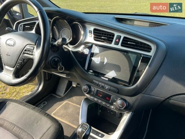 Сірий Кіа Сід, об'ємом двигуна 1.58 л та пробігом 237 тис. км за 9400 $, фото 27 на Automoto.ua