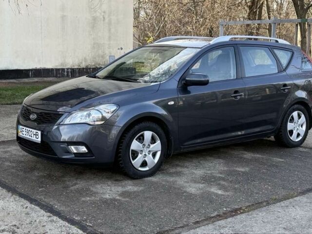 Серый Киа Сид, объемом двигателя 1.6 л и пробегом 48 тыс. км за 8300 $, фото 1 на Automoto.ua