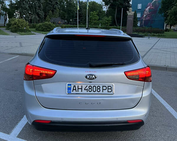 Серый Киа Сид, объемом двигателя 1.6 л и пробегом 260 тыс. км за 8400 $, фото 6 на Automoto.ua