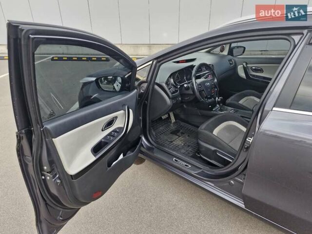 Серый Киа Сид, объемом двигателя 1.58 л и пробегом 213 тыс. км за 11300 $, фото 9 на Automoto.ua
