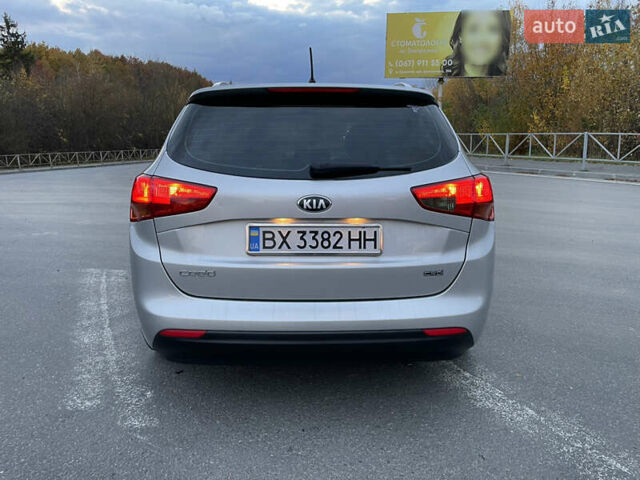Кіа Сід 2013 у Красилове на Automoto.ua Сірий Кіа Сід, об'ємом двигуна 1.58 л та пробігом 200 тис. км за 9600 $, фото 5 на Automoto.ua