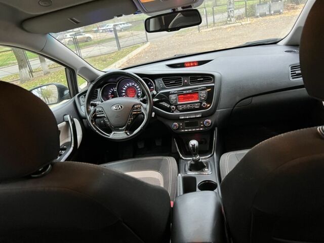 Серый Киа Сид, объемом двигателя 1.6 л и пробегом 233 тыс. км за 8500 $, фото 21 на Automoto.ua