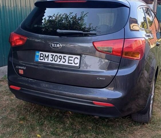 Серый Киа Сид, объемом двигателя 1.6 л и пробегом 250 тыс. км за 8000 $, фото 6 на Automoto.ua