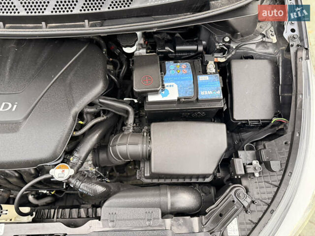 Кіа Сід 2013 у Дубно на Automoto.ua Сірий Кіа Сід, об'ємом двигуна 1.6 л та пробігом 176 тис. км за 8599 $, фото 37 на Automoto.ua
