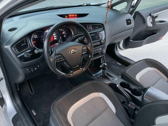 Кіа Сід 2013 у Красилове на Automoto.ua Сірий Кіа Сід, об'ємом двигуна 1.6 л та пробігом 200 тис. км за 9600 $, фото 3 на Automoto.ua