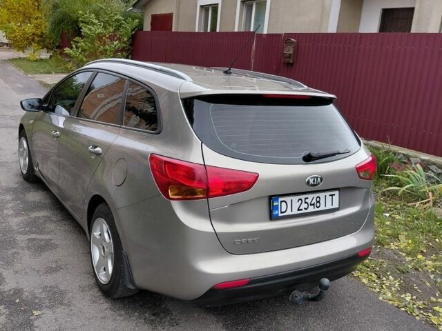 Серый Киа Сид, объемом двигателя 1.6 л и пробегом 250 тыс. км за 7000 $, фото 4 на Automoto.ua