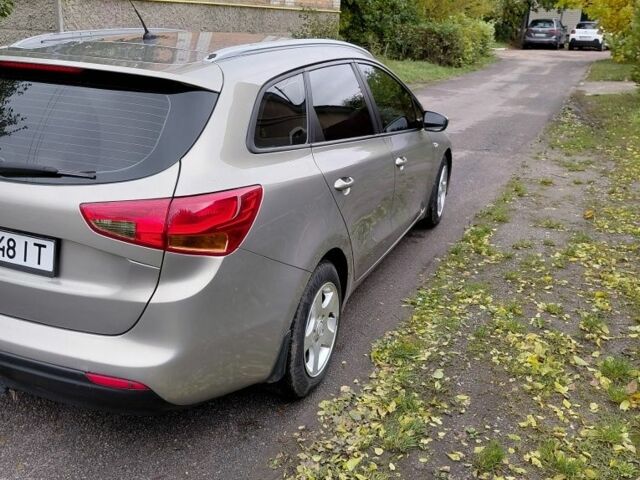 Серый Киа Сид, объемом двигателя 1.6 л и пробегом 250 тыс. км за 7000 $, фото 5 на Automoto.ua