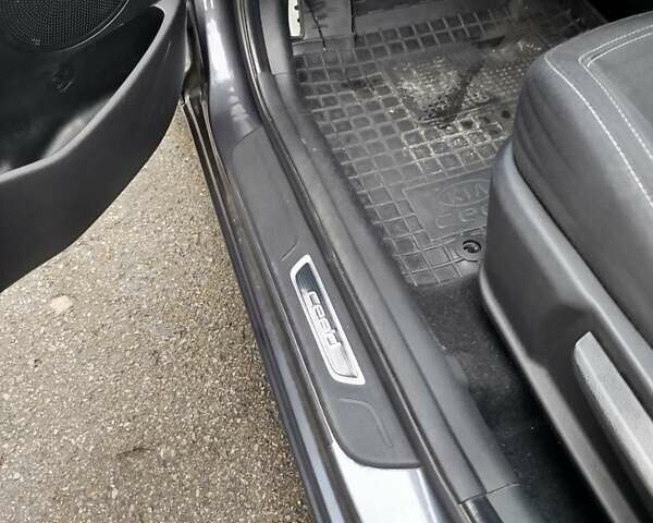 Сірий Кіа Сід, об'ємом двигуна 1.59 л та пробігом 227 тис. км за 9950 $, фото 12 на Automoto.ua