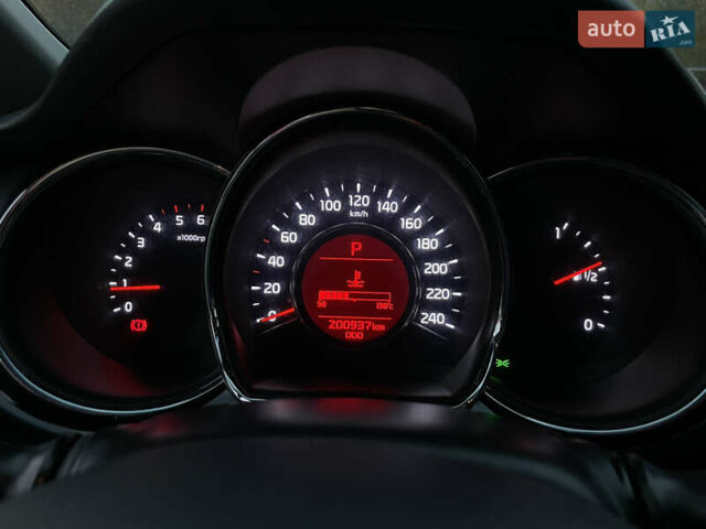Кіа Сід 2013 у Красилове на Automoto.ua Сірий Кіа Сід, об'ємом двигуна 1.58 л та пробігом 200 тис. км за 9600 $, фото 19 на Automoto.ua