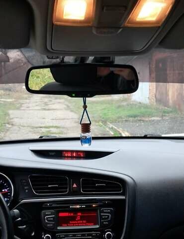 Серый Киа Сид, объемом двигателя 1.58 л и пробегом 128 тыс. км за 10000 $, фото 17 на Automoto.ua