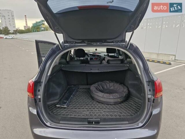 Серый Киа Сид, объемом двигателя 1.58 л и пробегом 213 тыс. км за 11300 $, фото 6 на Automoto.ua