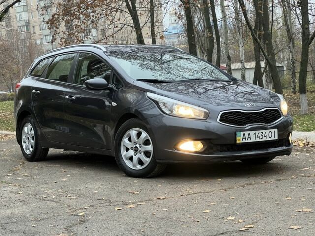 Серый Киа Сид, объемом двигателя 1.6 л и пробегом 233 тыс. км за 8500 $, фото 2 на Automoto.ua