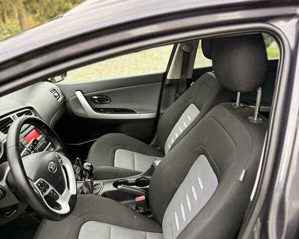 Кіа Сід 2013 у Дубно на Automoto.ua Сірий Кіа Сід, об'ємом двигуна 1.6 л та пробігом 176 тис. км за 8599 $, фото 27 на Automoto.ua