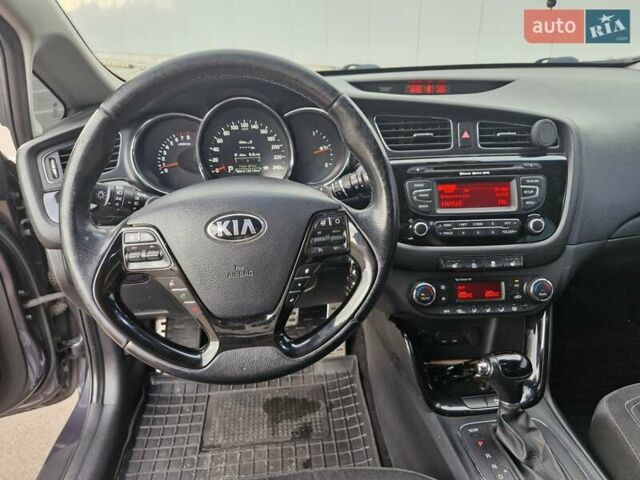 Серый Киа Сид, объемом двигателя 1.58 л и пробегом 213 тыс. км за 11300 $, фото 12 на Automoto.ua